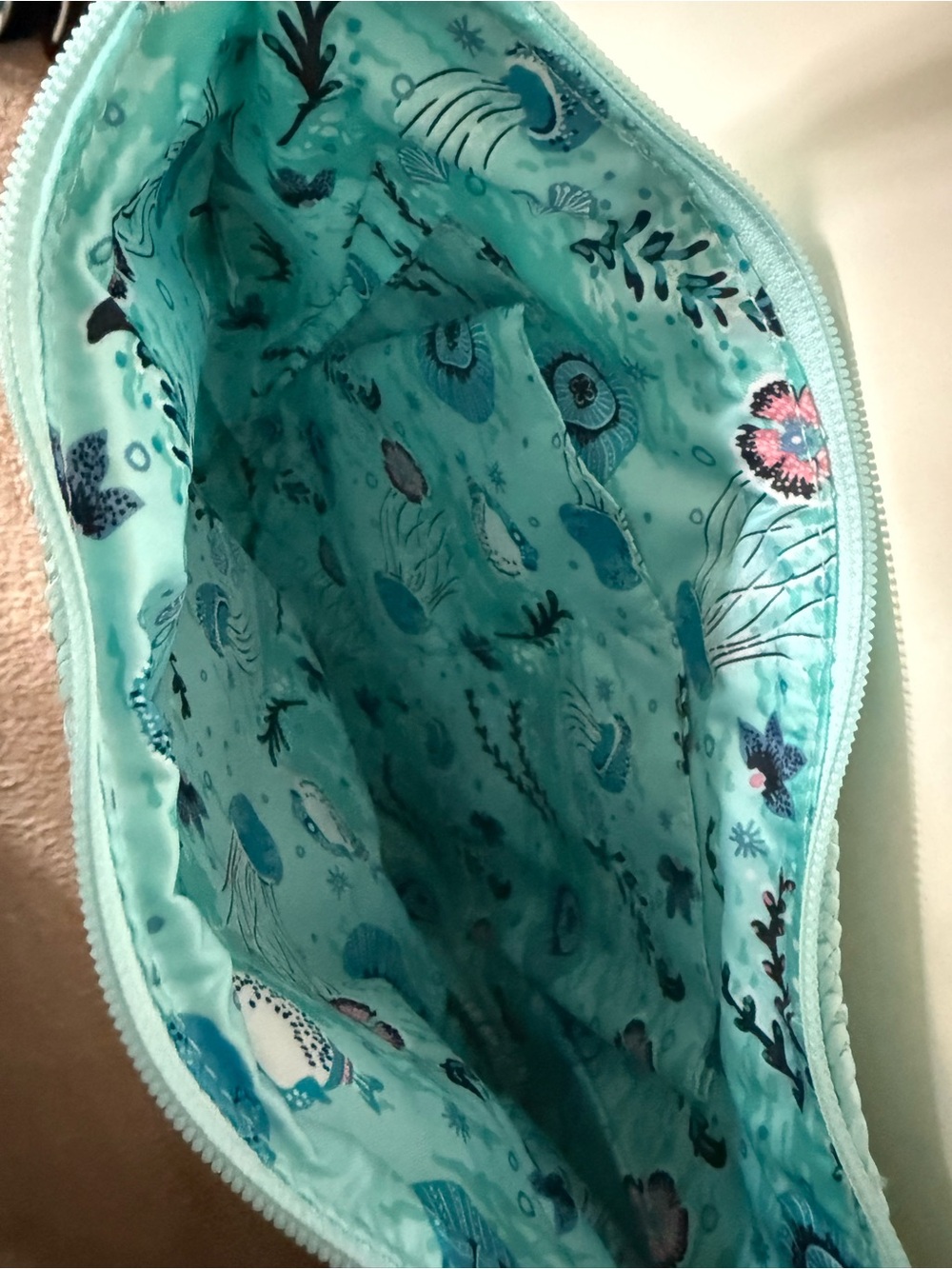 Vera Bradley Sea Turtle Crossbody Bag in Aqua - Picture 5 of 8
